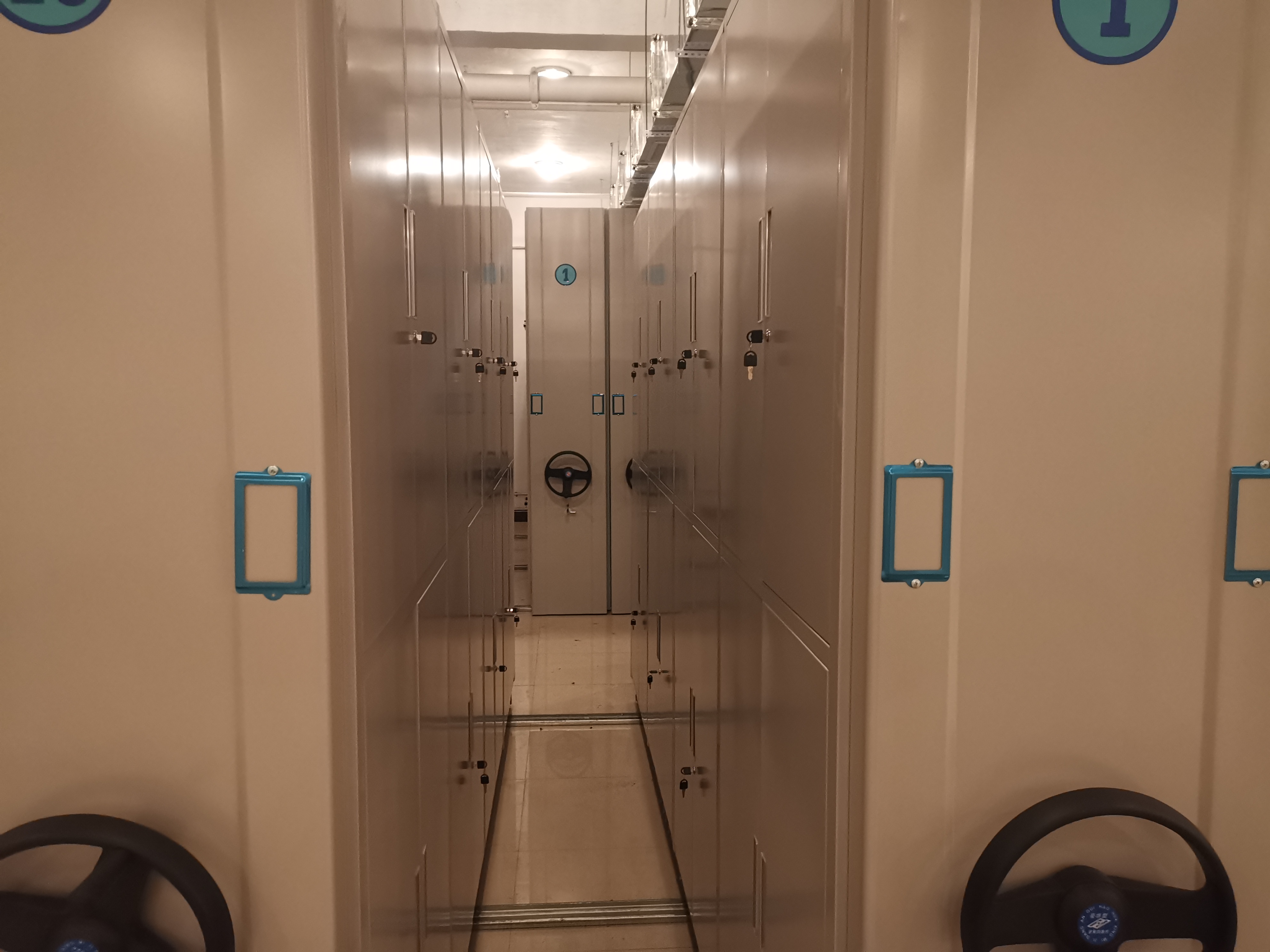 密集柜安装完毕投入使用